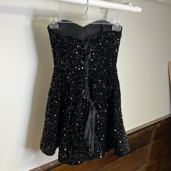 NWT Witness of Love Black Sequin & Velvet Strapless Cocktail Dress- 4 - Picture 2 of 8